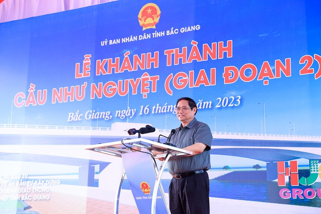 Thủ tướng Chính phủ Phạm Minh Chính phát biểu tại lễ khánh thành cầu Như Nguyệt giai đoạn 2. Ảnh: VGP/Nhật Bắc