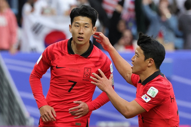 Son Heung-min lập công giúp đội tuyển Hàn Quốc dẫn trước 3-2. Ảnh: AFP Son Heung-min lập công giúp đội tuyển Hàn Quốc dẫn trước 3-2. Ảnh: AFP