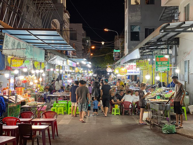 Các điểm vui chơi, giải trí buổi tối ở Quy Nhơn vẫn chưa đủ đáp ứng du lịch. Các điểm vui chơi, giải trí buổi tối ở Quy Nhơn vẫn chưa đủ đáp ứng du lịch.