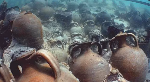 Những chiếc bình gốm trong con tàu ma vẫn nguyên vẹn qua 17 thế kỷ - Ảnh: Archaeological and Anthropological Sciences.