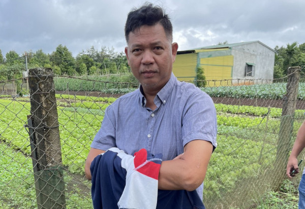 Phan Đình Thành sau khi bị bắt giữ tại huyện Đắk Mil, tỉnh Đắk Nông. Phan Đình Thành sau khi bị bắt giữ tại huyện Đắk Mil, tỉnh Đắk Nông.