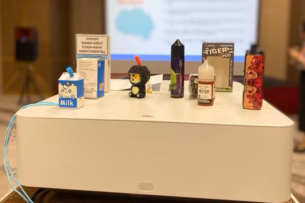 Các loại thuốc lá điện tử trá hình. Ảnh: Tạ Nguyên