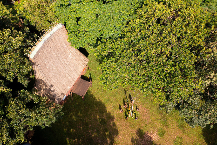 Không gian sinh hoạt cộng đồng ở nhà rông làng Ốp. Ảnh: Tạ Ngọc Điệp