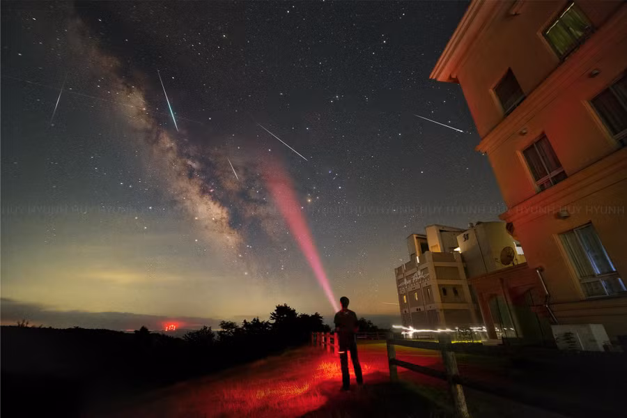 Chỉ cần mắt thường cũng có thể quan sát được mưa sao băng nếu thời tiết thuận lợi. Ảnh: HUY HYUNH