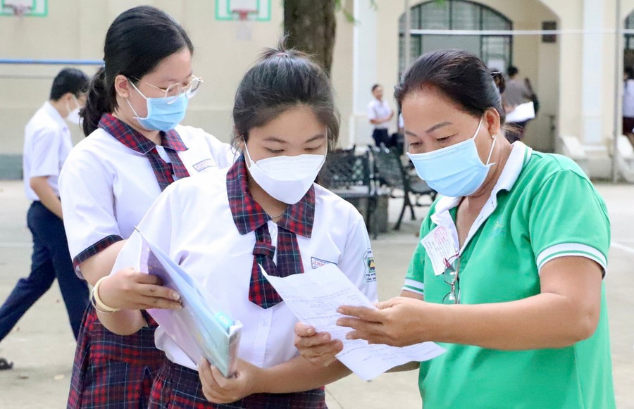 Thí sinh dự thi Tốt nghiệp Trung học Phổ thông. (Ảnh: Hồng Giang/TTXVN) Thí sinh dự thi Tốt nghiệp Trung học Phổ thông. (Ảnh: Hồng Giang/TTXVN)