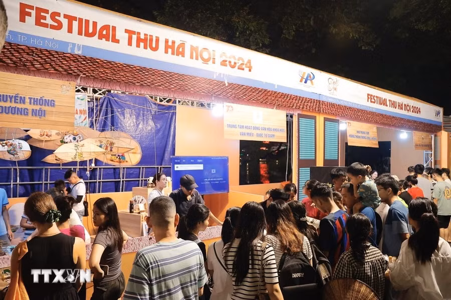 Festival Thu Hà Nội hứa hẹn sẽ mang đến cho người dân Thủ đô và du khách những trải nghiệm thú vị, nhiều ý nghĩa. (Ảnh: Minh Quyết/TTXVN)