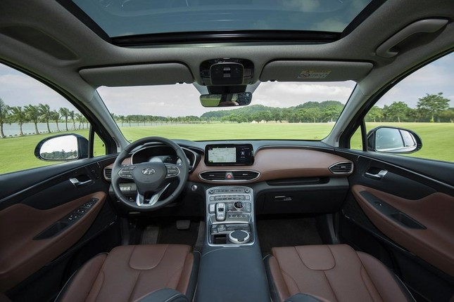 Nội thất Santa Fe hybrid tại một số quốc gia khác. Nội thất Santa Fe hybrid tại một số quốc gia khác.