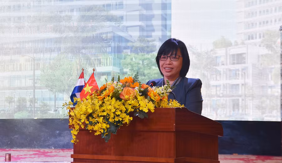 Tỉnh ủy viên, Phó Chủ tịch UBND tỉnh Gia Lai Nguyễn Thị Thanh Lịch phát biểu tại lễ ký kết. Ảnh: Hà Phương Tỉnh ủy viên, Phó Chủ tịch UBND tỉnh Gia Lai Nguyễn Thị Thanh Lịch phát biểu tại lễ ký kết. Ảnh: Hà Phương