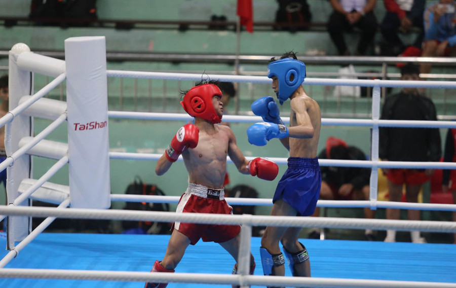 Vận động viên Võ Huy Hoàng (bên trái) được đánh giá cao ở sự nhanh nhẹn và lối đánh thông minh. Ảnh: L.V.N