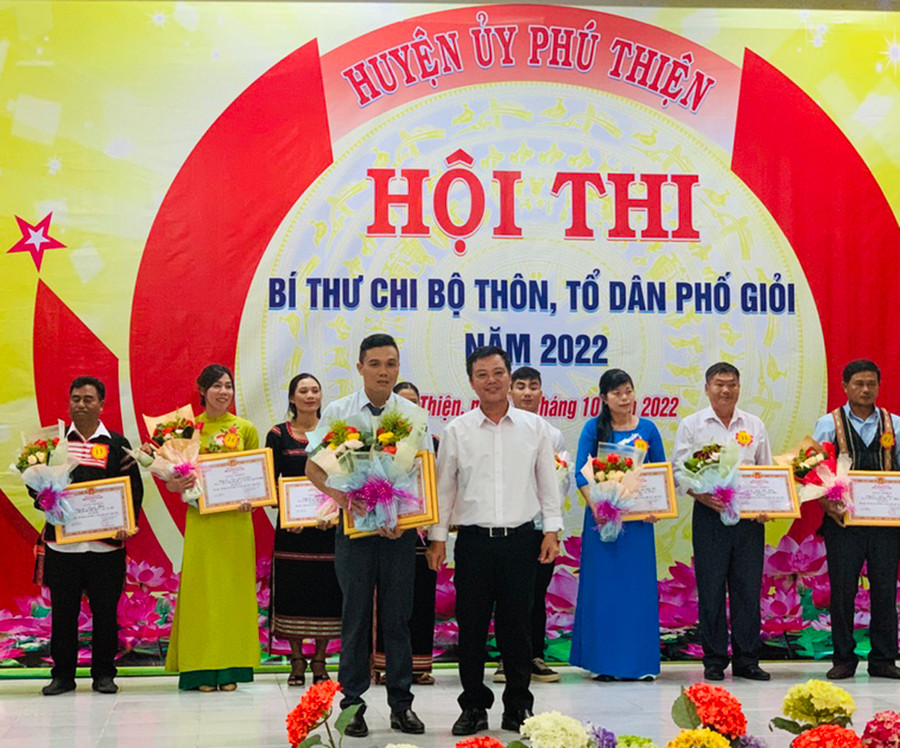 Huyện ủy Phú Thiện tổ chức Hội thi bí thư chi bộ thôn, tổ dân phố giỏi năm 2022. Ảnh: Vũ Chi Huyện ủy Phú Thiện tổ chức Hội thi bí thư chi bộ thôn, tổ dân phố giỏi năm 2022. Ảnh: Vũ Chi