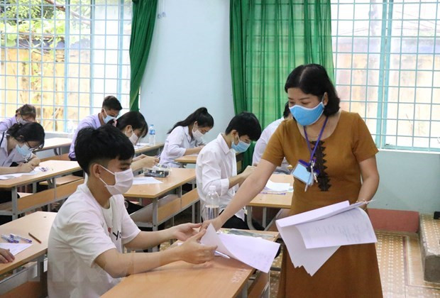 Thí sinh dự tốt nghiệp trung học phổ thông. (Ảnh: TTXVN) Thí sinh dự tốt nghiệp trung học phổ thông. (Ảnh: TTXVN)