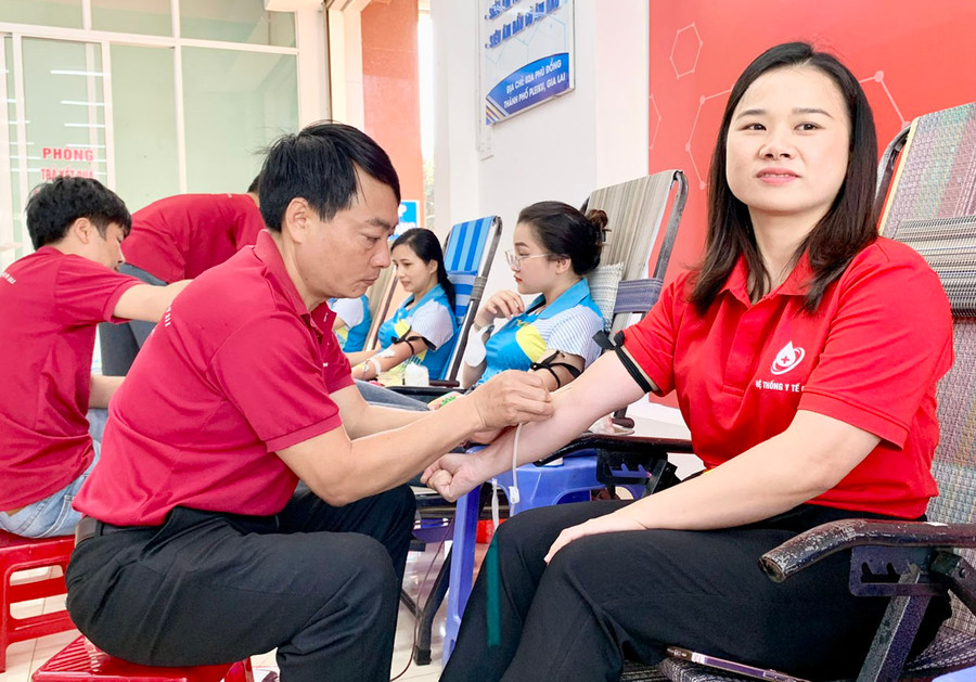 Những năm qua, phong trào hiến máu tình nguyện đã lan tỏa và thu hút đông đảo người dân trên địa bàn tỉnh tham gia. Ảnh: N.N Những năm qua, phong trào hiến máu tình nguyện đã lan tỏa và thu hút đông đảo người dân trên địa bàn tỉnh tham gia. Ảnh: N.N