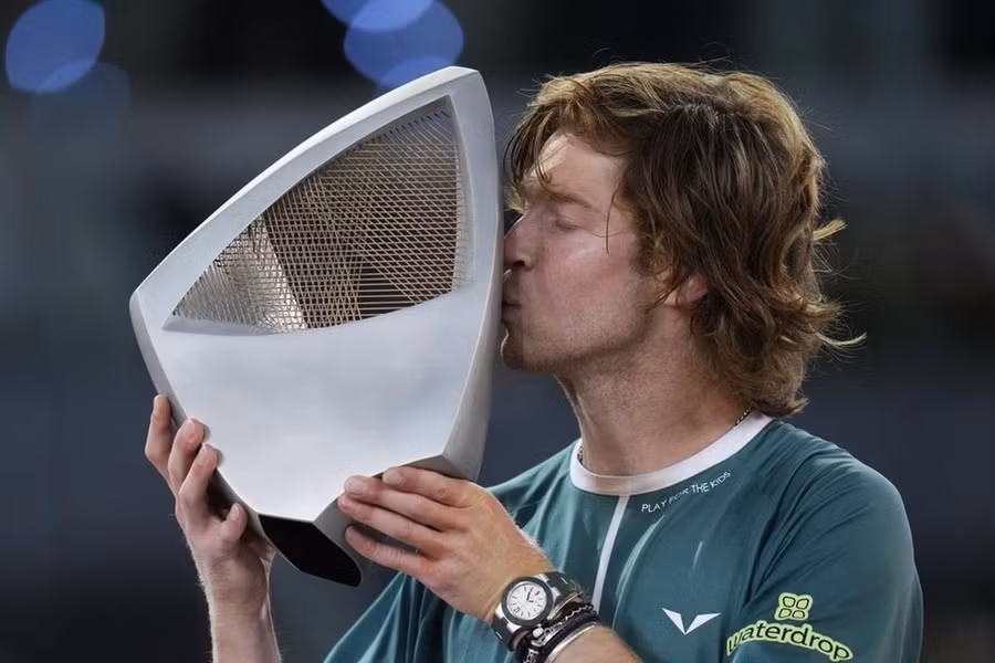 Andrey Rublev vô địch Madrid Open 2024. (Nguồn: AP)