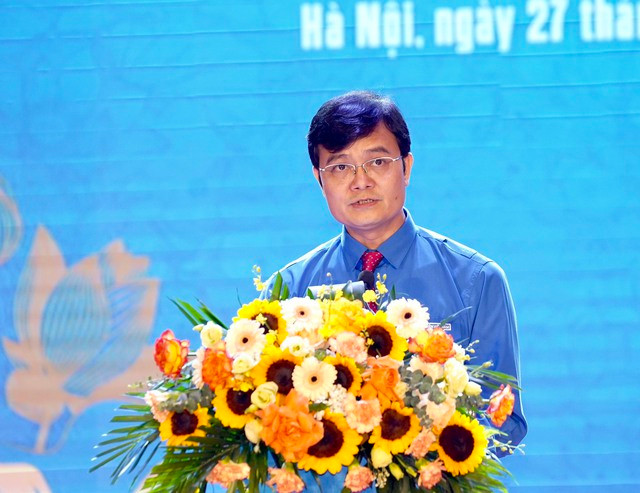 Tuyên dương 420 thanh niên tiên tiến làm theo lời Bác toàn quốc - Ảnh 2. Anh Bùi Quang Huy phát biểu tại lễ tuyên dương. Ảnh: NGỌC THẮNG
