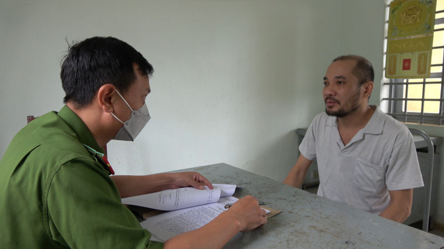 Đối tượng La Thượng Thắng tại cơ quan Công an