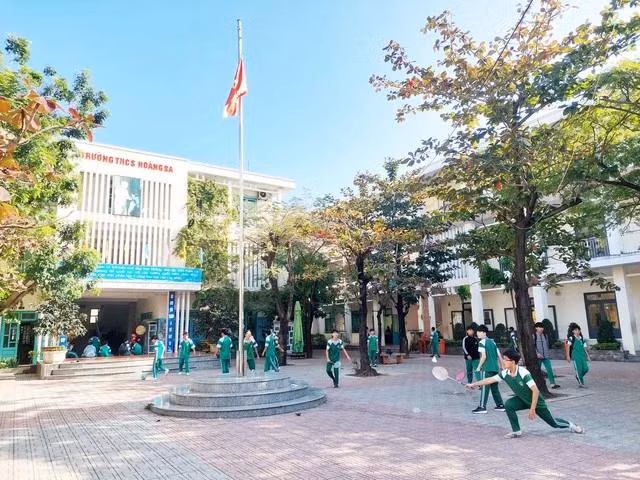 Trường THCS Hoàng Sa với những thế hệ học sinh nhận thức ngày càng đầy đủ hơn về chủ quyền Hoàng Sa. Ảnh: Hoàng Sơn