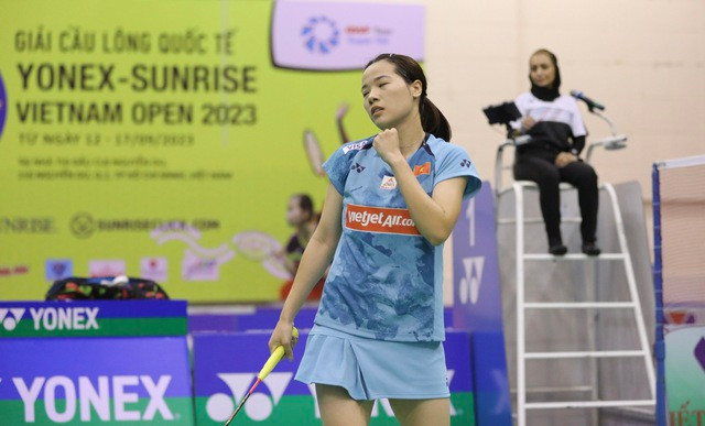 Dù thể lực không đảm bảo nhưng Nguyễn Thùy Linh vẫn thi đấu với tinh thần không bỏ cuộc và được đền đáp với danh hiệu vô địch. Ảnh: ĐỘC LẬP