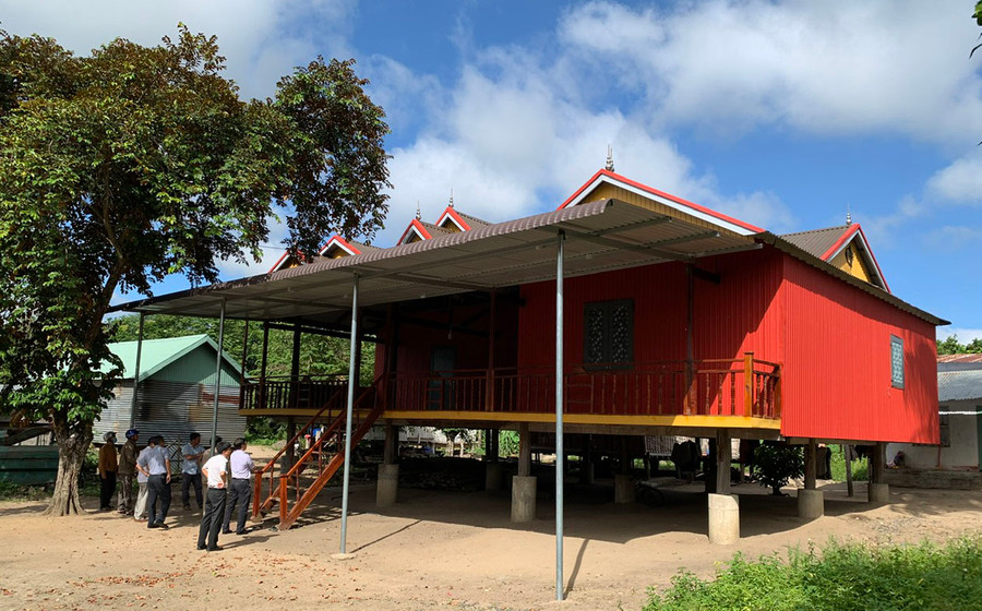 Nhiều hộ dân trên địa bàn huyện Kông Chro được hỗ trợ xây dựng, sửa chữa nhà ở trong khuôn khổ Chương trình mục tiêu quốc gia giảm nghèo bền vững. Ảnh: H.T Nhiều hộ dân trên địa bàn huyện Kông Chro được hỗ trợ xây dựng, sửa chữa nhà ở trong khuôn khổ Chương trình mục tiêu quốc gia giảm nghèo bền vững. Ảnh: H.T