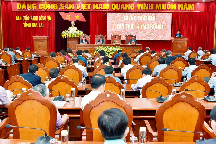 Quang cảnh Hội nghị lần thứ 14 Ban Chấp hành Đảng bộ tỉnh Gia Lai khóa XVI. Ảnh: Đức Thụy Quang cảnh Hội nghị lần thứ 14 Ban Chấp hành Đảng bộ tỉnh Gia Lai khóa XVI. Ảnh: Đức Thụy