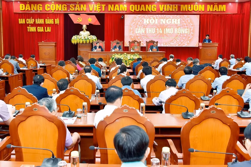 Quang cảnh Hội nghị lần thứ 14 Ban Chấp hành Đảng bộ tỉnh Gia Lai khóa XVI. Ảnh: Đức Thụy Quang cảnh Hội nghị lần thứ 14 Ban Chấp hành Đảng bộ tỉnh Gia Lai khóa XVI. Ảnh: Đức Thụy
