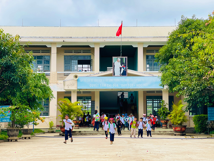 “Sự học” ở 4 làng Đồn: Kinh Pêng, Trớ, Hek, Plei Pông (xã Chư A Thai, huyện Phú Thiện, tỉnh Gia Lai) đang ngày ngày “đơm hoa kết trái”. Ảnh: Trần Dung “Sự học” ở 4 làng Đồn: Kinh Pêng, Trớ, Hek, Plei Pông (xã Chư A Thai, huyện Phú Thiện, tỉnh Gia Lai) đang ngày ngày “đơm hoa kết trái”. Ảnh: Trần Dung