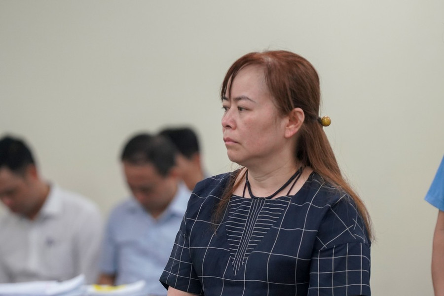 Bị cáo Nguyễn Thị Loan tại phiên tòa. Ảnh: ĐỖ TRUNG