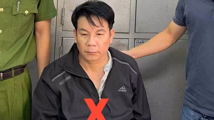 Bắt đại tá công an, luật sư, nhà báo… dỏm lừa chạy việc chiếm đoạt 7 tỉ đồng - Ảnh 1. Đại tá công an "dỏm" tại cơ quan công an