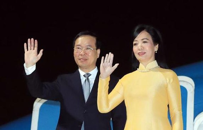 Ba ý nghĩa quan trọng chuyến thăm Nhật Bản của Chủ tịch nước Võ Văn Thưởng - Ảnh 1. Tối 26-11, Chủ tịch nước Võ Văn Thưởng và Phu nhân cùng Đoàn đại biểu Cấp cao Việt Nam đã tới thủ đô Tokyo, bắt đầu chuyến thăm chính thức Nhật Bản theo lời mời của Nhà nước Nhật Bản. Ảnh: TTXVN