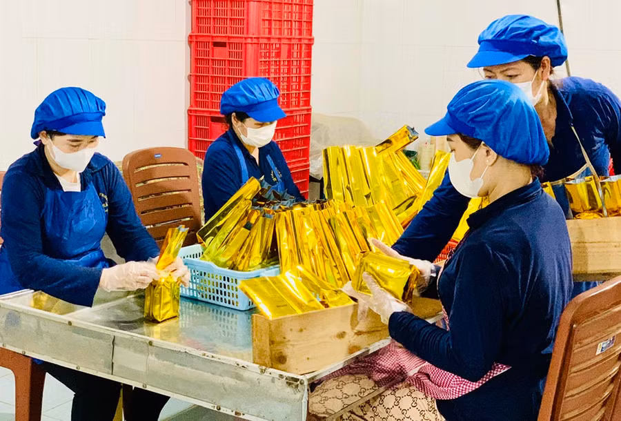 Công ty TNHH Thịnh Phát Danh Trà (08D Lê Lợi, phường Tây Sơn, TP. Pleiku) được đoàn kiểm tra liên ngành đánh giá cao trong công tác đảm bảo ATTP. Ảnh: Như Nguyện