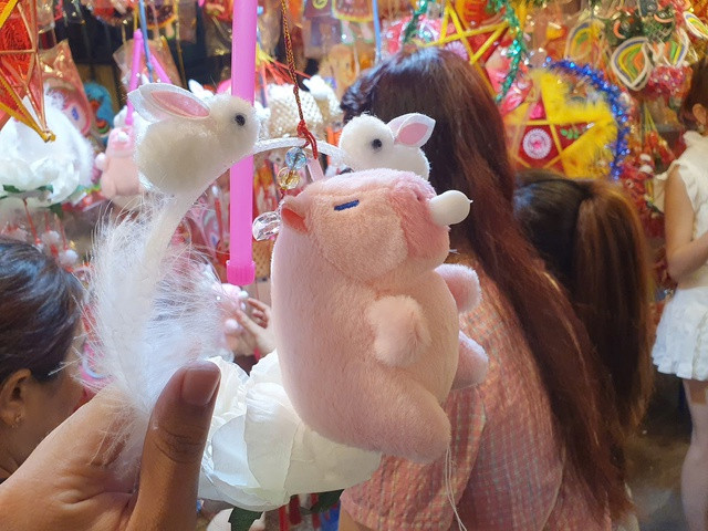 Capybara là loại lồng đèn bán… chạy nhất vào mùa trung thu năm nay Capybara là loại lồng đèn bán… chạy nhất vào mùa trung thu năm nay