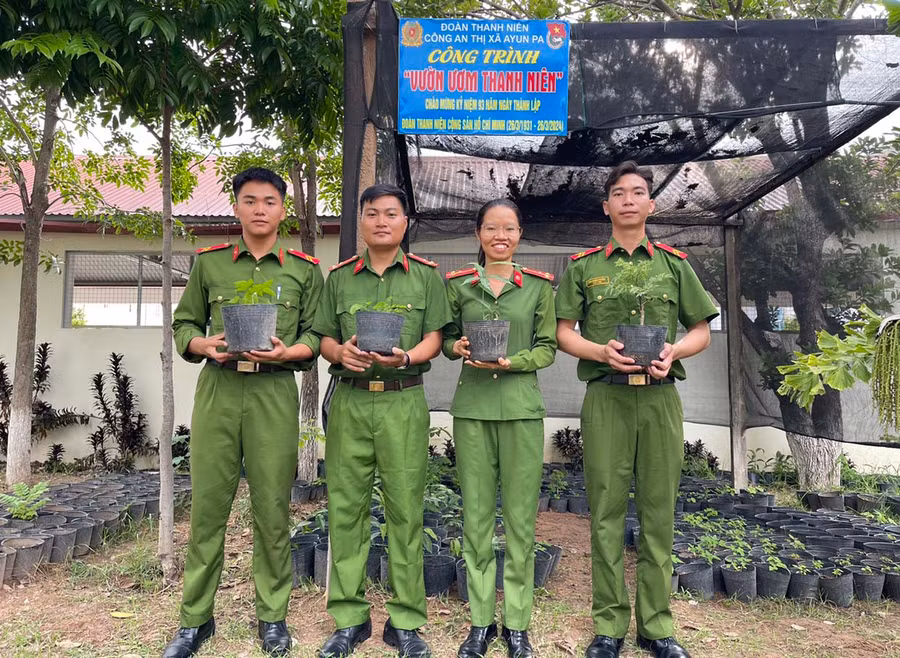 Mô hình “Vườn ươm thanh niên” của Đoàn cơ sở Công an thị xã Ayun Pa được ra mắt nhân kỷ niệm 93 năm Ngày thành lập Đoàn TNCS Hồ Chí Minh (ngày 26-3-2024). Ảnh: V.C