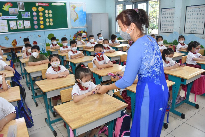 Nâng vị thế người thầy - Ảnh 1. Một lớp học tại Trường Tiểu học Hưng Việt (quận 11, TP HCM)