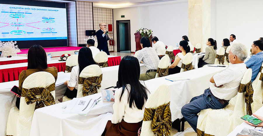 Việc tổ chức các lớp tập huấn đã góp phần nâng cao nhận thức của doanh nghiệp, hợp tác xã về tầm quan trọng của xúc tiến thương mại trên nền tảng số. Ảnh: V.T Việc tổ chức các lớp tập huấn đã góp phần nâng cao nhận thức của doanh nghiệp, hợp tác xã về tầm quan trọng của xúc tiến thương mại trên nền tảng số. Ảnh: V.T