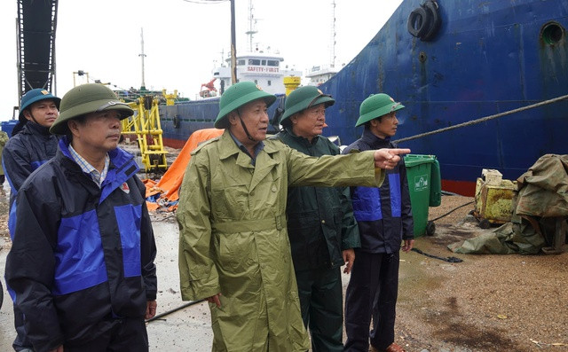 Ông Hà Sỹ Đồng, Phó Chủ tịch Thường trực UBND tỉnh Quảng Trị, kiểm tra, chỉ đạo công tác phòng chống bão số 4 Ông Hà Sỹ Đồng, Phó Chủ tịch Thường trực UBND tỉnh Quảng Trị, kiểm tra, chỉ đạo công tác phòng chống bão số 4