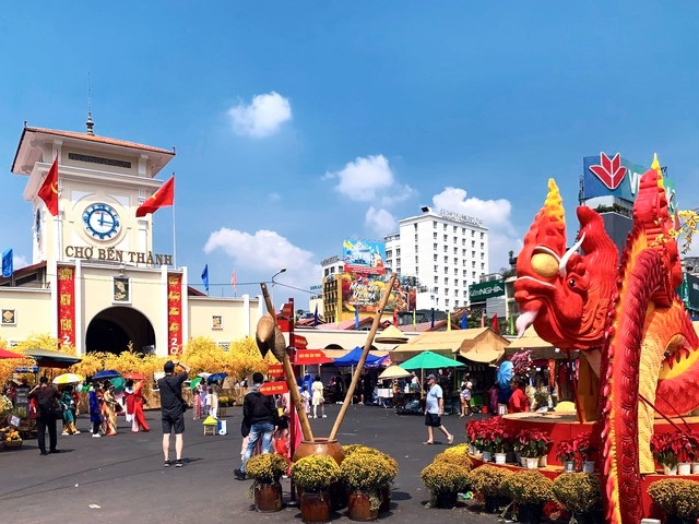 Thời tiết trên cả nước đẹp và thuận lợi cho người dân du xuân