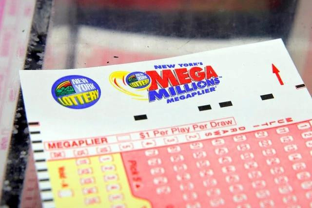 Một tấm vé số Mega Millions.