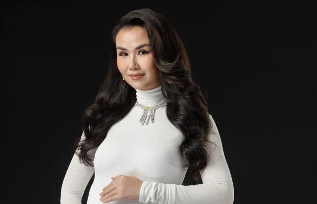 Võ Hạ Trâm vẫn giữ được nhan sắc rạng rỡ dù đang mang thai. ẢNH: FBNV Võ Hạ Trâm vẫn giữ được nhan sắc rạng rỡ dù đang mang thai. ẢNH: FBNV