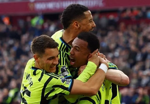 Arseal có liên tiếp 4 bàn ở cuối hiệp 1. Ảnh: REUTERS