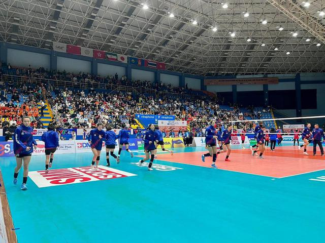 Các cô gái đến từ Iran. Ảnh: Hương Lan Các cô gái đến từ Iran. Ảnh: Hương Lan