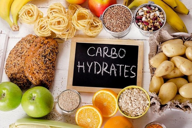 Kiêng hoàn toàn tinh bột để giảm cân có thể gây ra nhiều nguy cơ cho sức khỏe như: trầm cảm, tim mạch, rối loạn đường huyết...