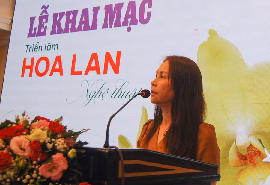 Phó Giám đốc Sở Văn hóa - Thể thao Du lịch Lâm Đồng Nguyễn Thị Bích Ngọc phát biểu tai lễ khai mạc