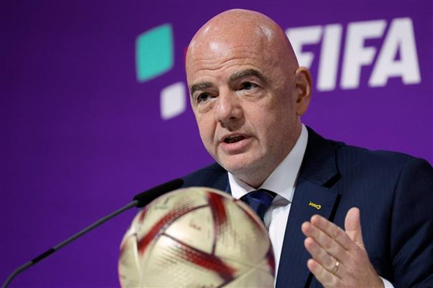 Chủ tịch Liên đoàn Bóng đá Thế giới (FIFA) Gianni Infantino trong cuộc họp báo về Giải Vô địch Bóng đá Thế giới 2022 ở Doha (Qatar), ngày 16/12/2022. (Ảnh: AFP/TTXVN)