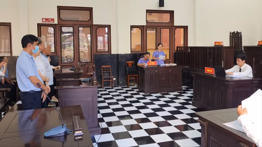 Quang cảnh phiên tòa.