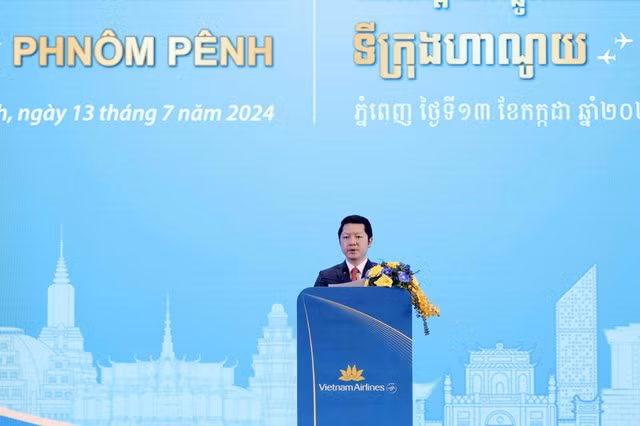 Bộ trưởng Bộ Du lịch Campuchia Sok Soken phát biểu tại sự kiện