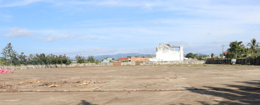 Lô đất do Công ty Càphê Đăk Uy quản lý bị bỏ hoang, không dùng nhiều năm. (Ảnh: Cao Nguyên/TTXVN)