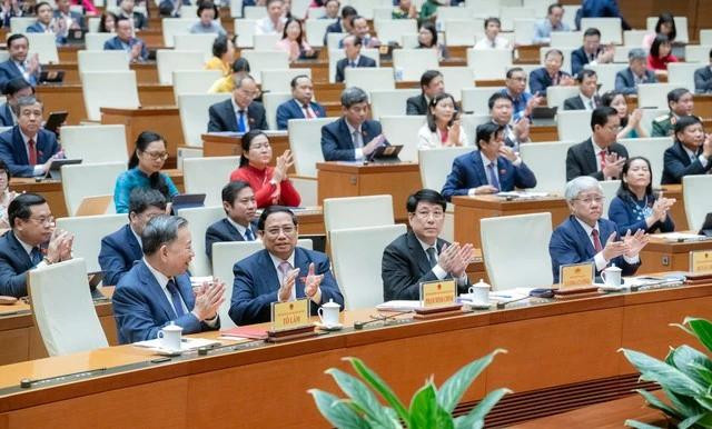 Các lãnh đạo Đảng, Nhà nước tại phiên bế mạc kỳ họp 7 Quốc hội khóa XV. Các lãnh đạo Đảng, Nhà nước tại phiên bế mạc kỳ họp 7 Quốc hội khóa XV.