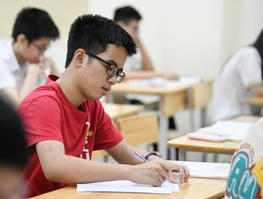 Thí sinh dự thi tốt nghiệp THPT Thí sinh dự thi tốt nghiệp THPT