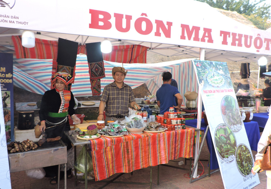 Một số đơn vị của thành phố Buôn Ma Thuột (tỉnh Đăk Lăk) tham gia Liên hoan. Ảnh: TH Một số đơn vị của thành phố Buôn Ma Thuột (tỉnh Đăk Lăk) tham gia Liên hoan. Ảnh: TH