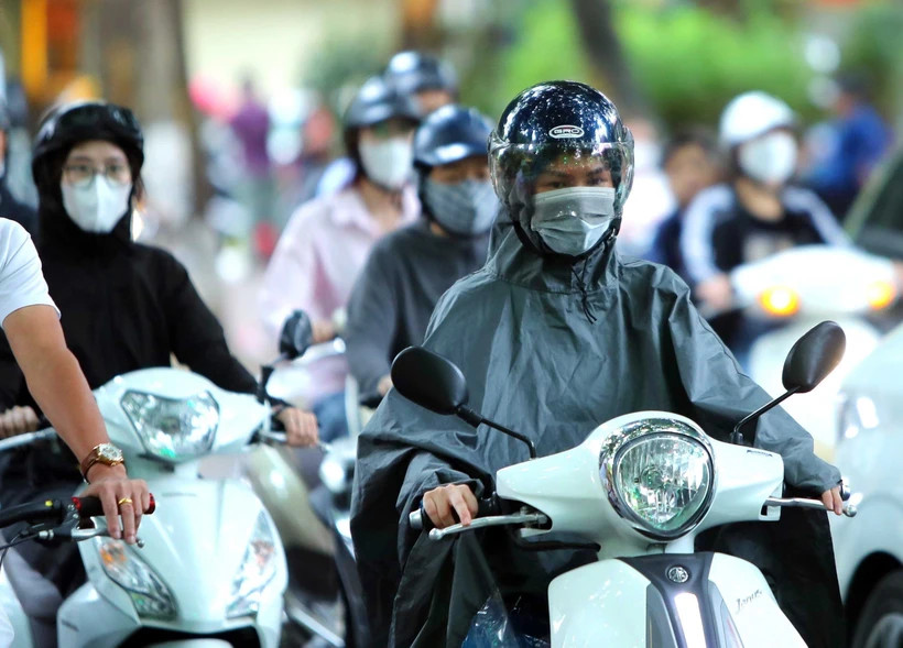 Thủ đô Hà Nội ngày có lúc có mưa nhỏ, đêm không mưa, trời rét.. (Ảnh: An Đăng/TTXVN) Thủ đô Hà Nội ngày có lúc có mưa nhỏ, đêm không mưa, trời rét.. (Ảnh: An Đăng/TTXVN)