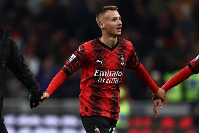 Francesco Camarda ăn mừng chiến thắng sau trận. Ảnh: Getty